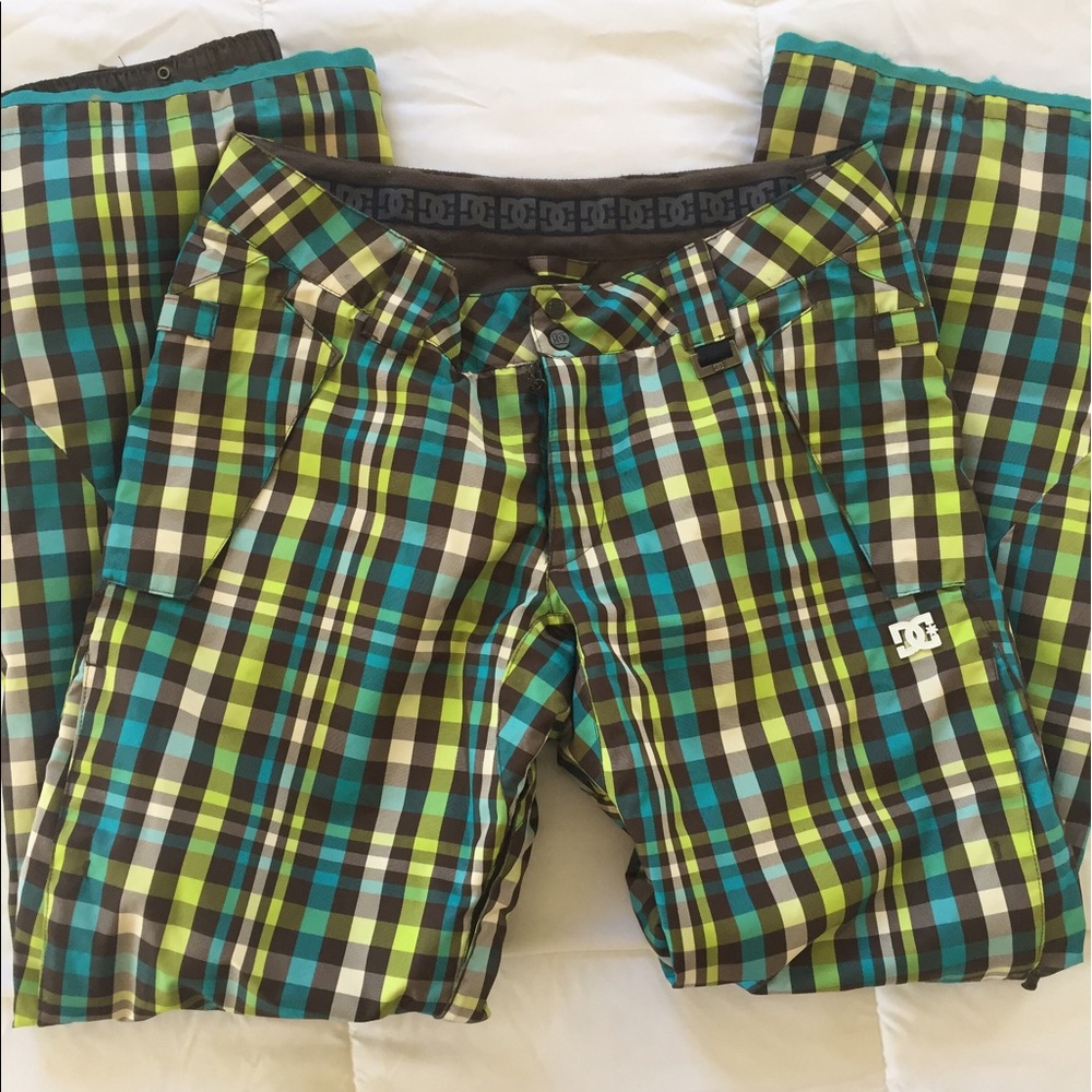 FINAL PRICE DROP DC Snow Pants