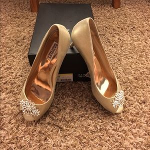 Badgley Mischka Nakita Kitten Heel in Gold