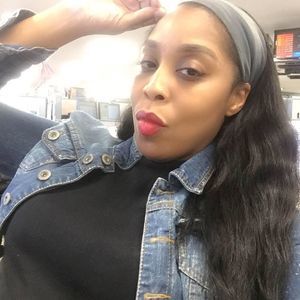 Meet your Posher, Cassandra