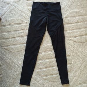 Onzie black mesh leggings