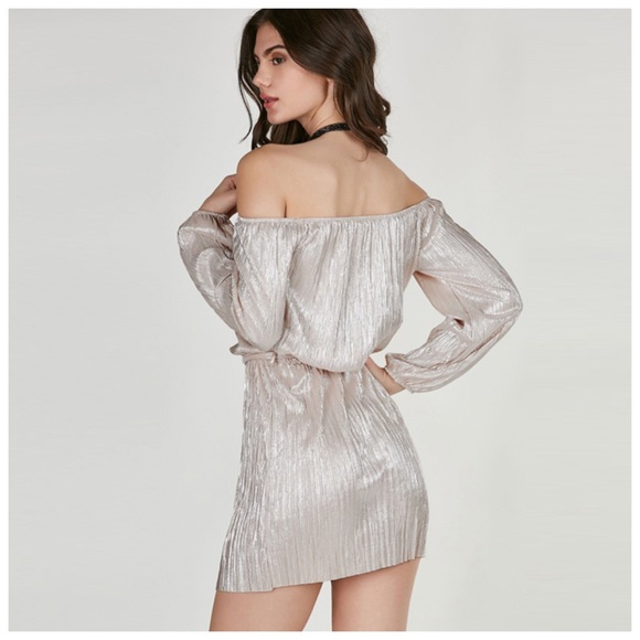 ‼️PRICE FIRM LAST CALL Off The Shoulder Dress - Picture 3 of 5