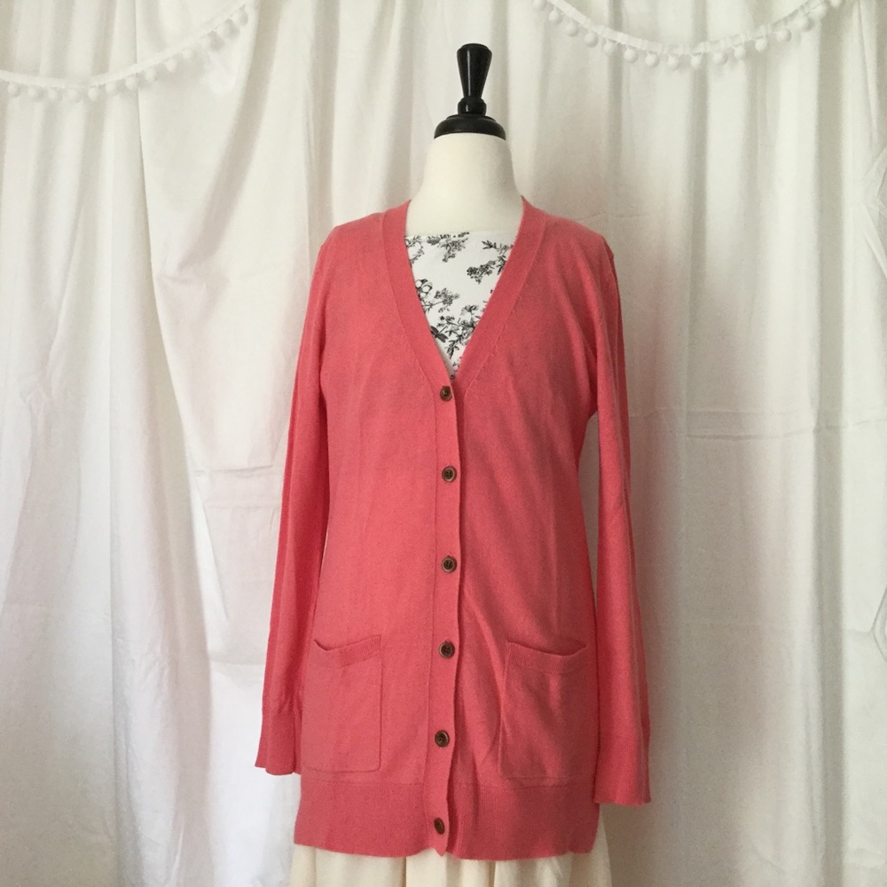 📣 V-Neck Cardigan 📣