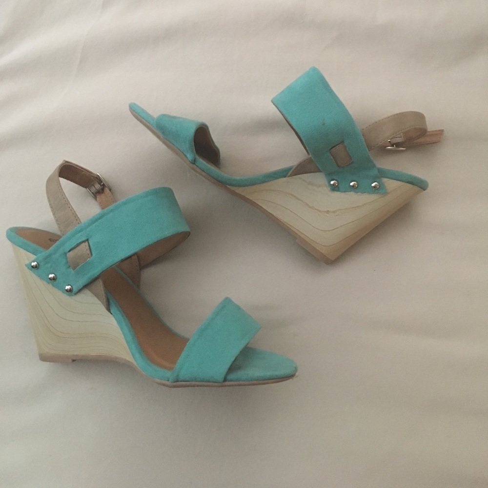 🌸NWOT 🌸 Adorable Teal Green Wedges