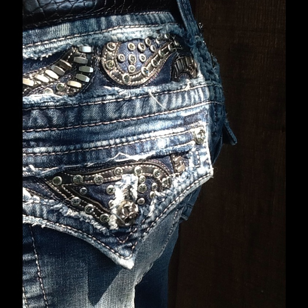 MissMe Sz 28 Rhinestone studded jeans JP 6063B