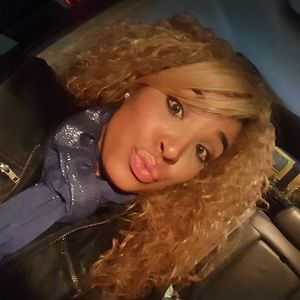 Meet your Posher, Claudia