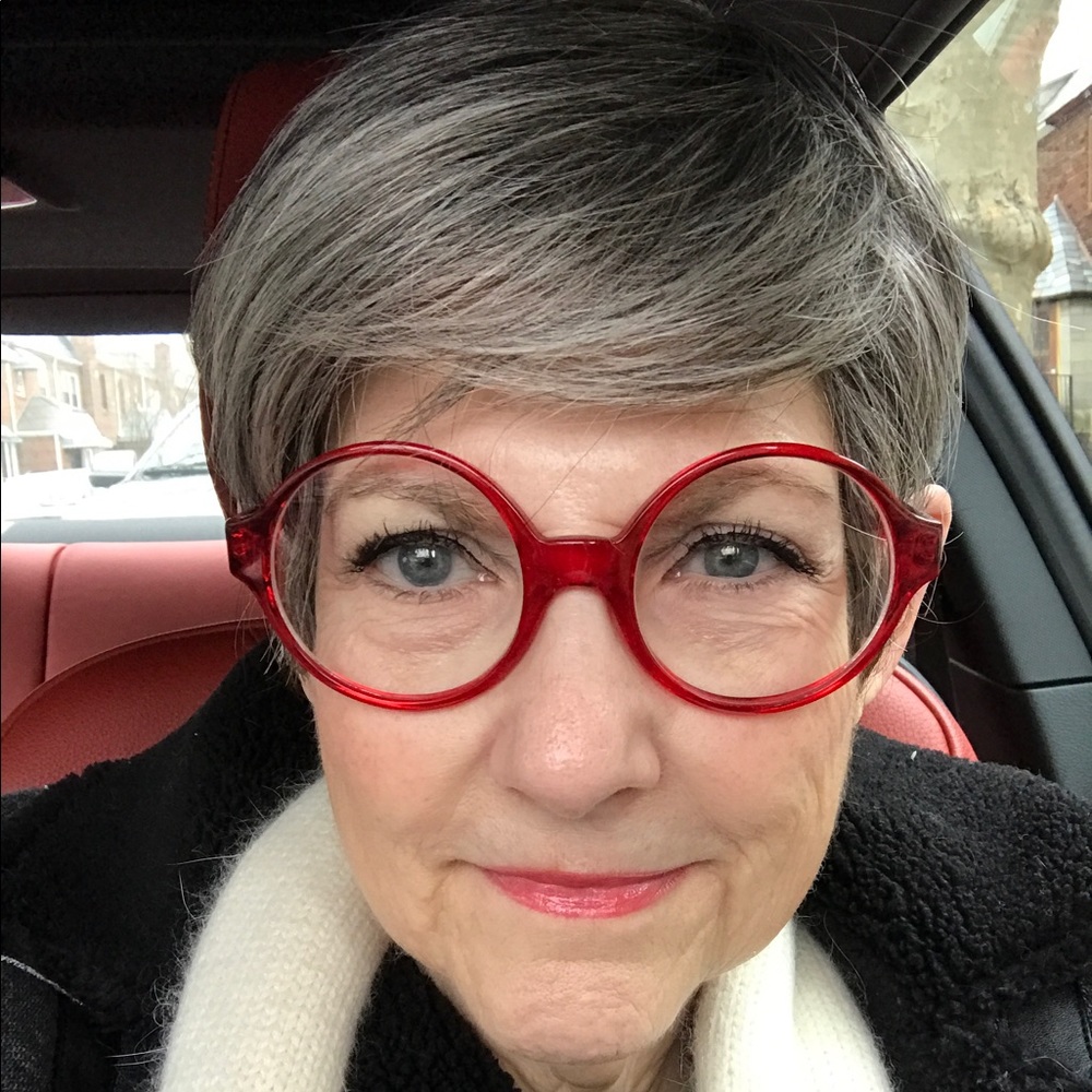 Meet your Posher, Ronee