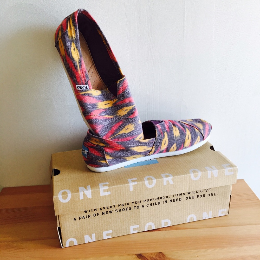 TOMS Classic Pink Multi Canvas Ikat
