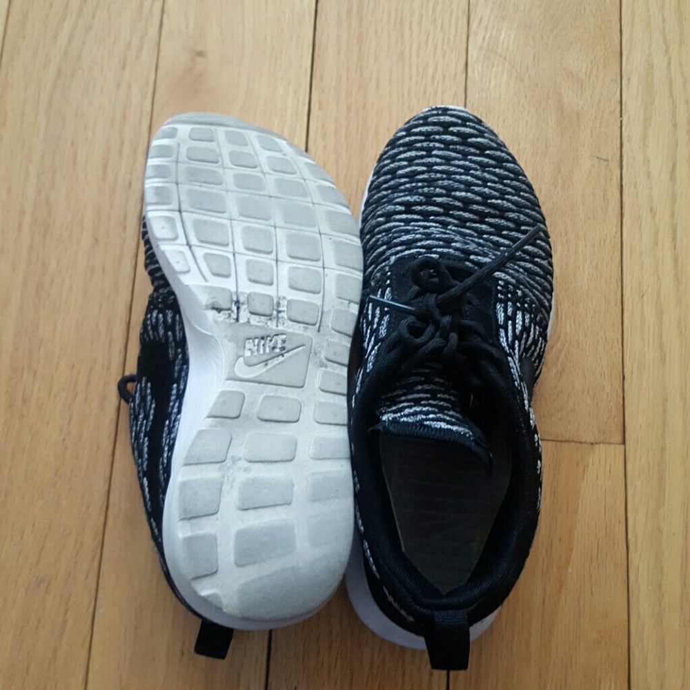 Nike Roshe Racer - Picture 3 of 4