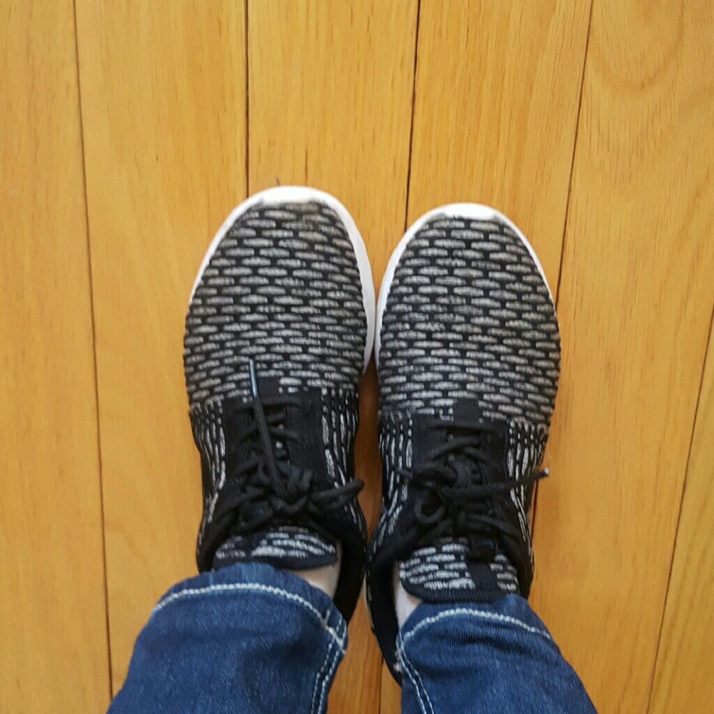 Nike Roshe Racer - Picture 4 of 4
