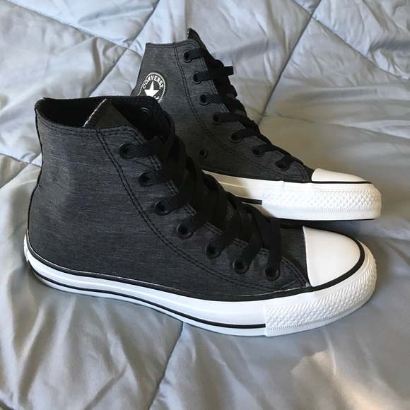 💥 HOST PICK Converse 💥 - Picture 2 of 8