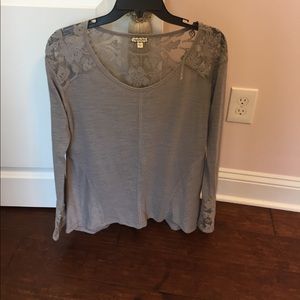 Grey long sleeve shirt