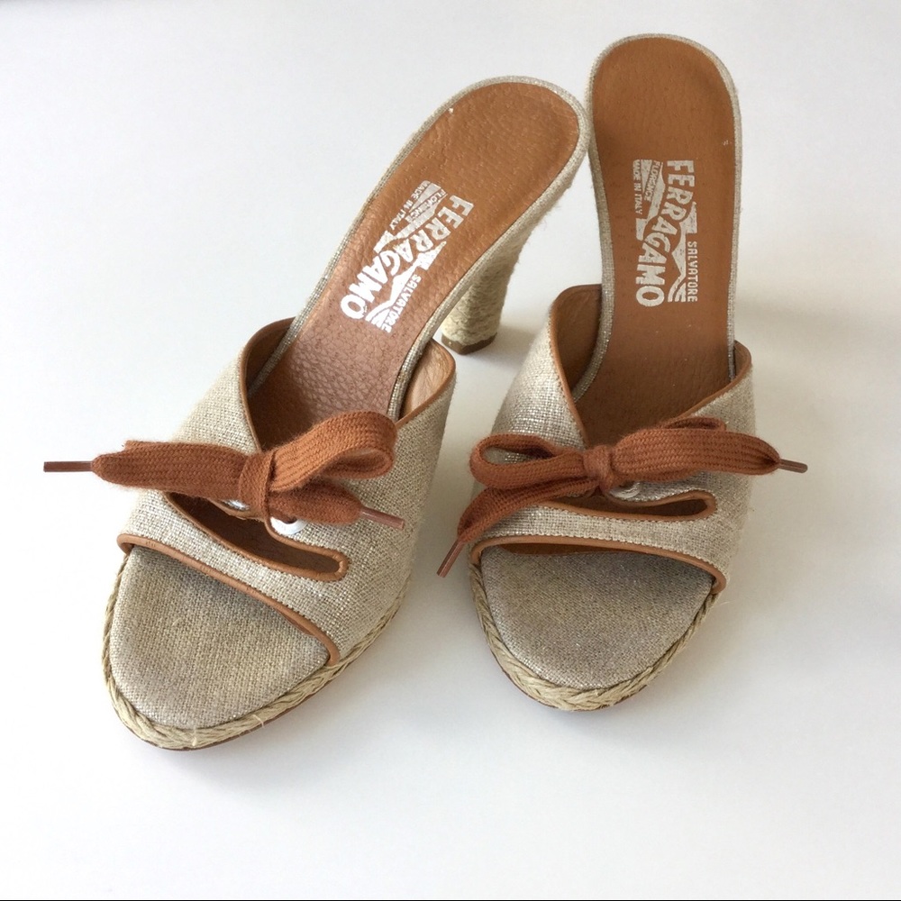 SALVATORE FERRAGAMO WOMEN SANDALS