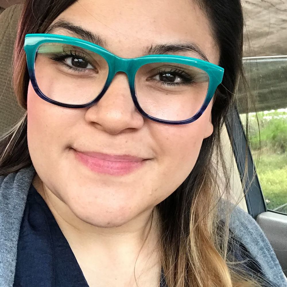 Meet your Posher, Esmeralda