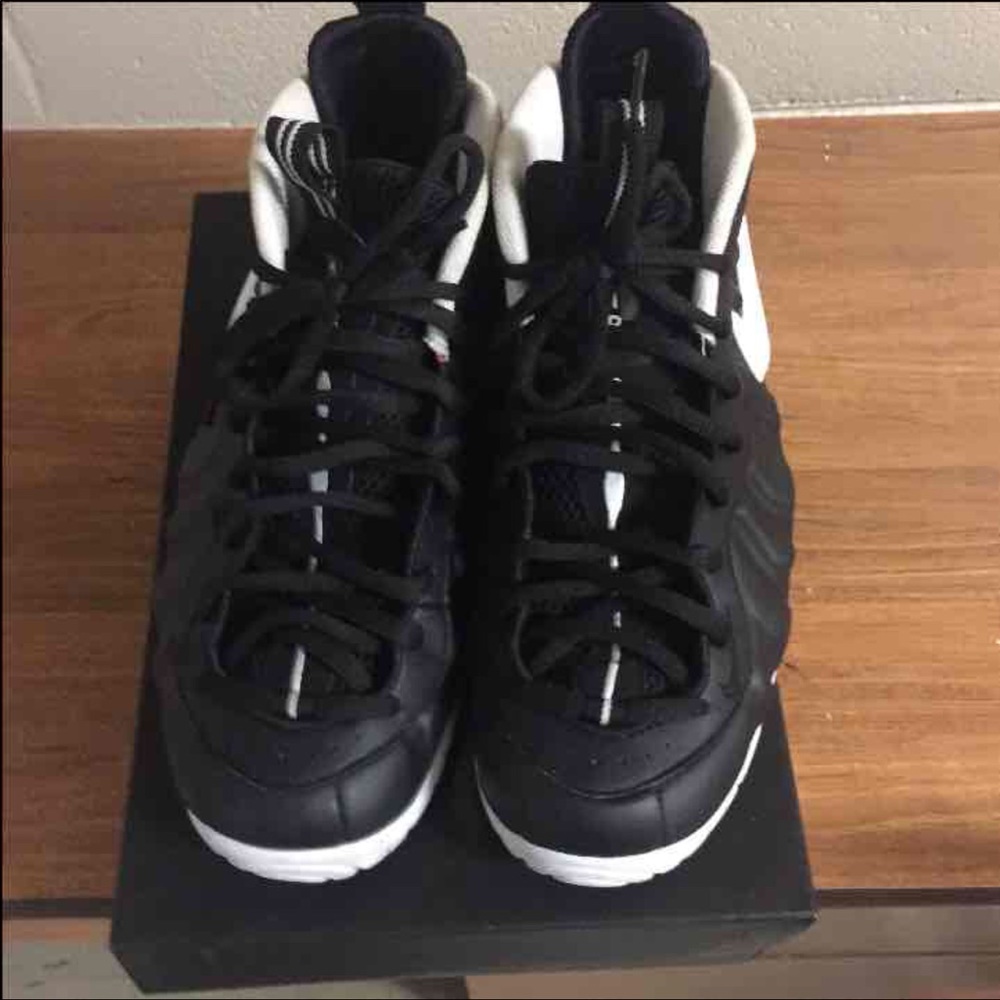 Men's size 11.5 Nike Foamposite One "Dr. Doom"