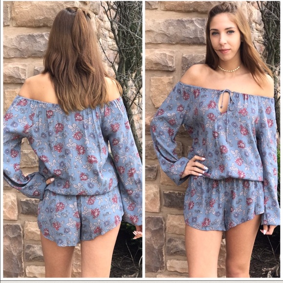 Off the Shoulder Floral Romper - Picture 3 of 4