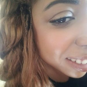 Meet your Posher, Ashleigh