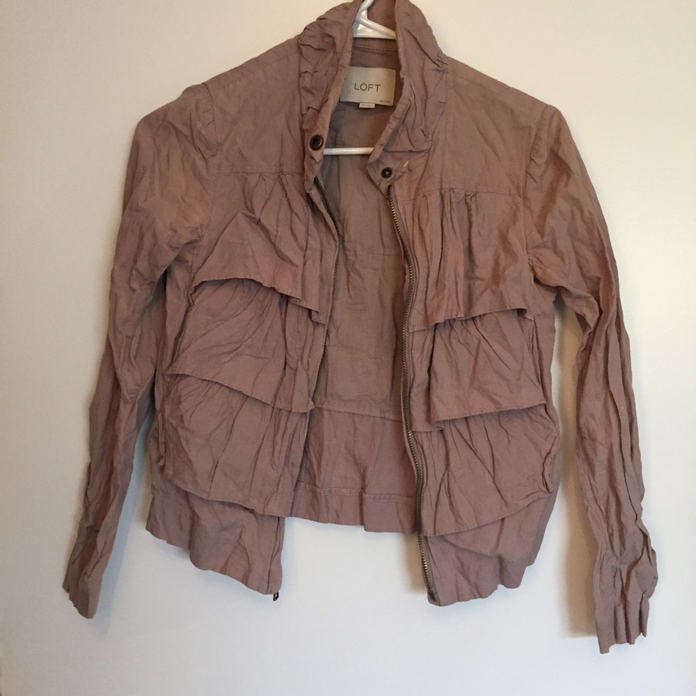 Adorable, barely worn, zip up light LOFT jacket.