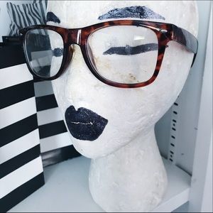 Faux readers. Stylish tortoise brown