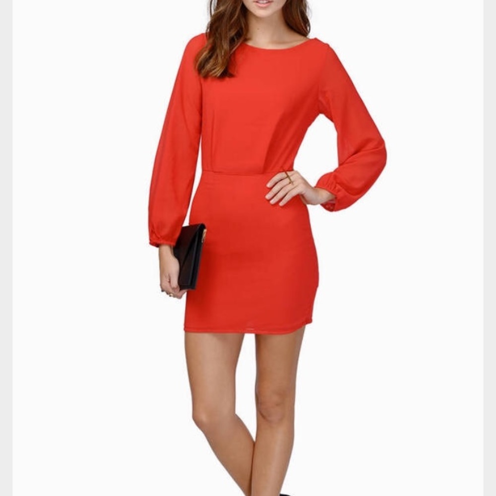 Red quarter sleeve dress