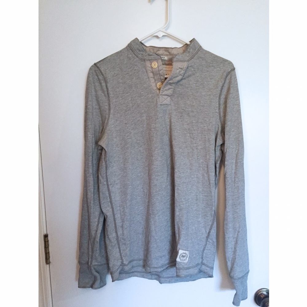 Abercrombie & Fitch light grey sweater, men's