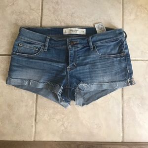 Abercrombie &Fitch blue jean shorts. Sz 26