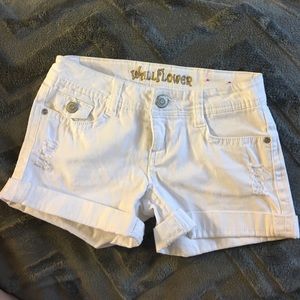 White jean shorts size 0