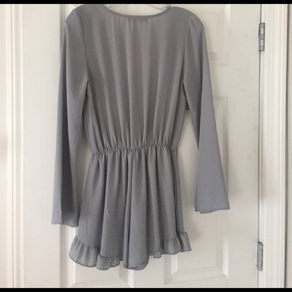 NEW Honey Punch long sleeve Ruffle Romper - Picture 3 of 5