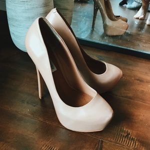 Steve Madden Nude Platform Pumps