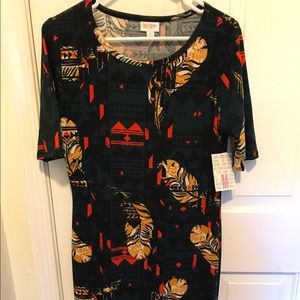 BNWT LuLaRoe Feather Print Julia