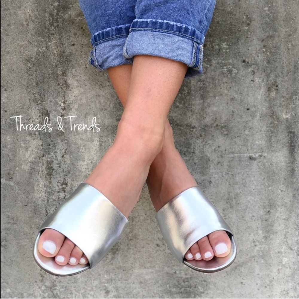 Glamor Gold Metallic Mules - Picture 5 of 8