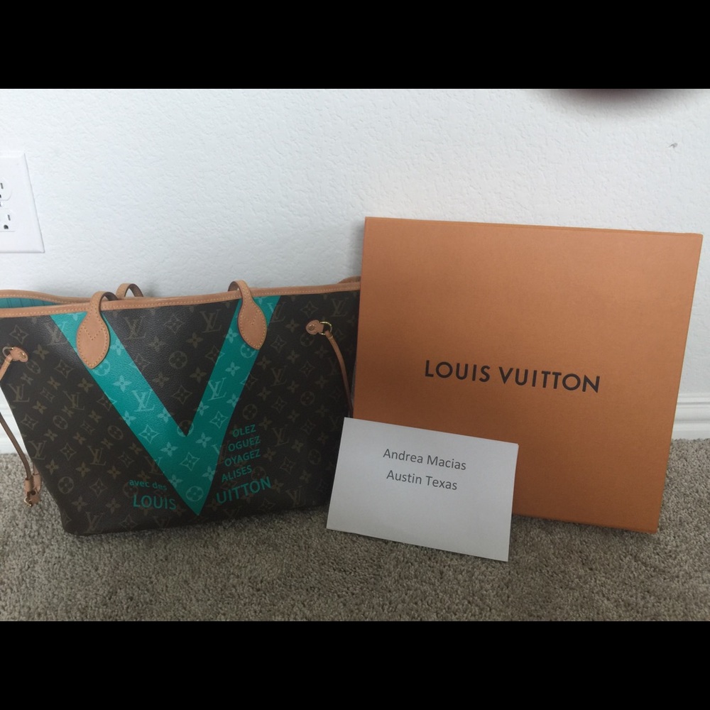 SOLD 🎉🎉🎉Authentic Louis Vuitton MM Neverful