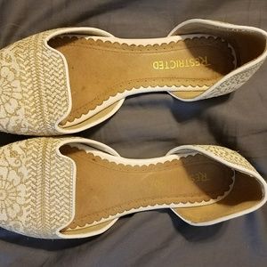 Restricted Canvas Flats