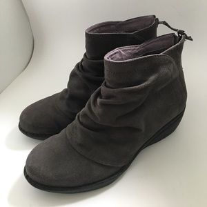 Dansko grey metallic suede ankle boots