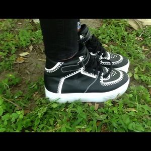 Jeffery Campbell Play Platform High tops Sz 9