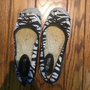 Micheal Kors Flats