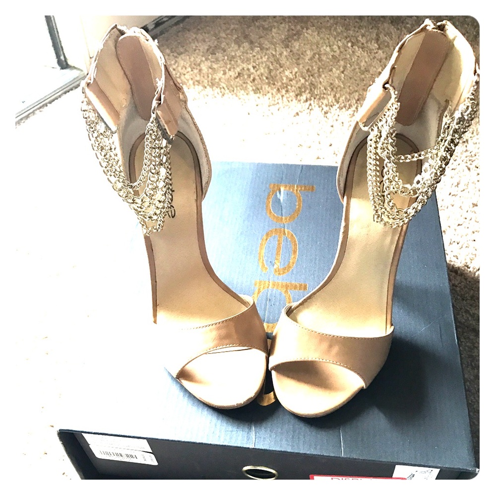 Bebe Chain link ankle heels in nude color