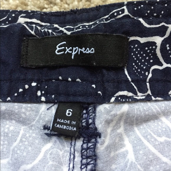 Navy blue and white print shorts - Picture 2 of 3