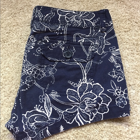 Navy blue and white print shorts - Picture 3 of 3