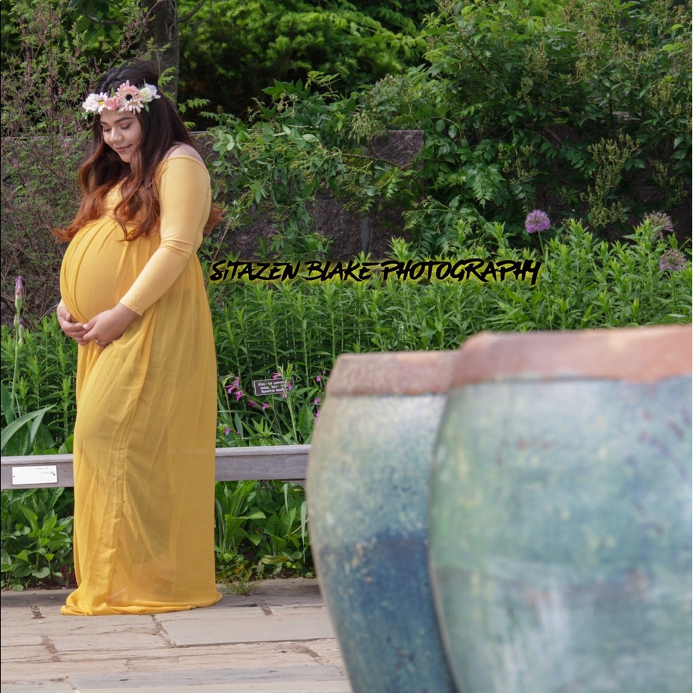 ❌Sold❌. Maternity gown