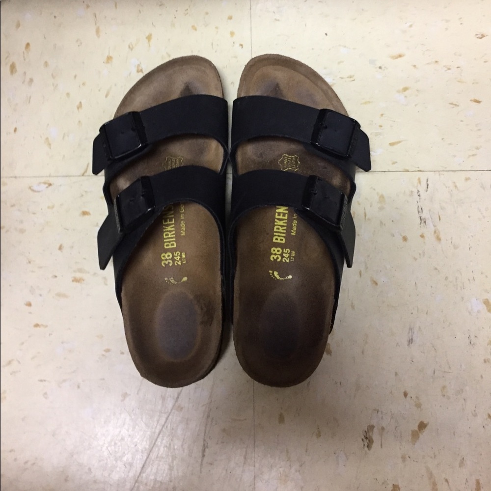 BLACK BIRKS