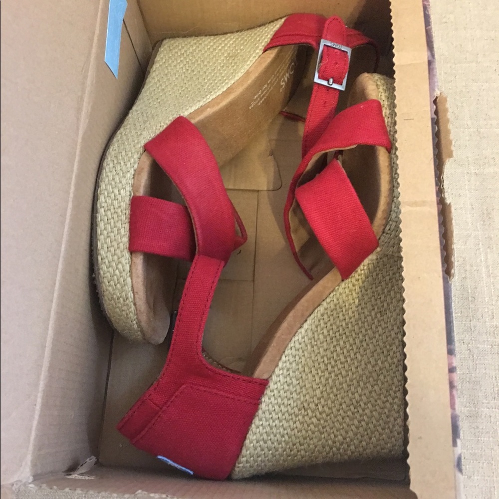 TOMS Red Strappy Wedge 7
