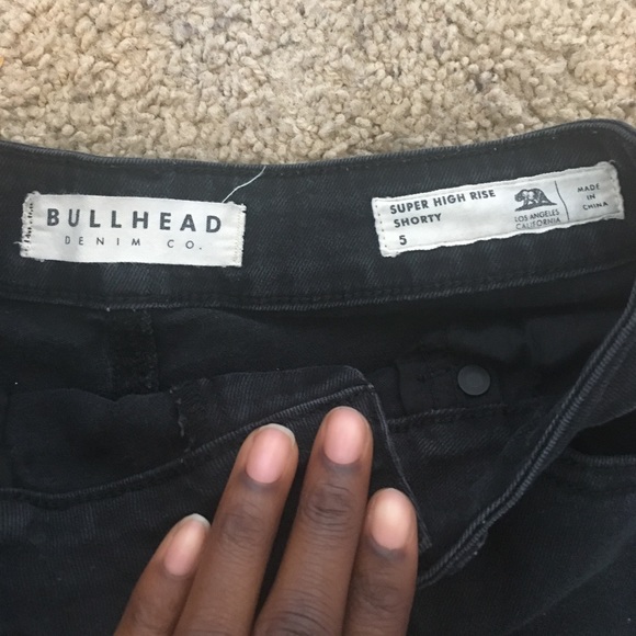 Black short shorts - Picture 3 of 5