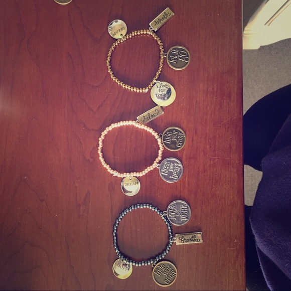 Handmade beaded charm bracelets - Picture 2 of 2