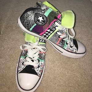 MENS SIZE 8.5 Rainbow converse