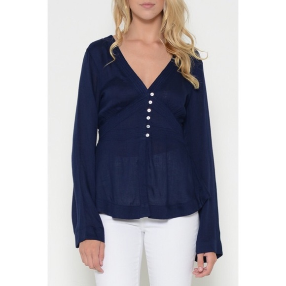 CLEARANCE Navy Bell Sleeve Top Size S - Picture 8 of 8