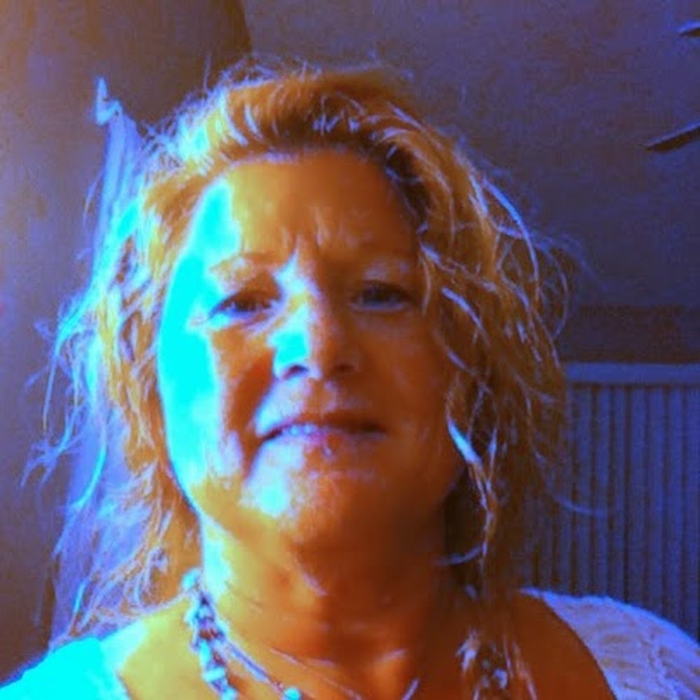 Meet your Posher, Dawn e