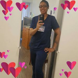 Meet your Posher, Dee dee