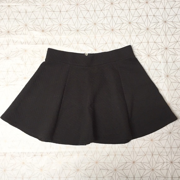 H&M Dresses & Skirts - H&M Divided black circle skirt