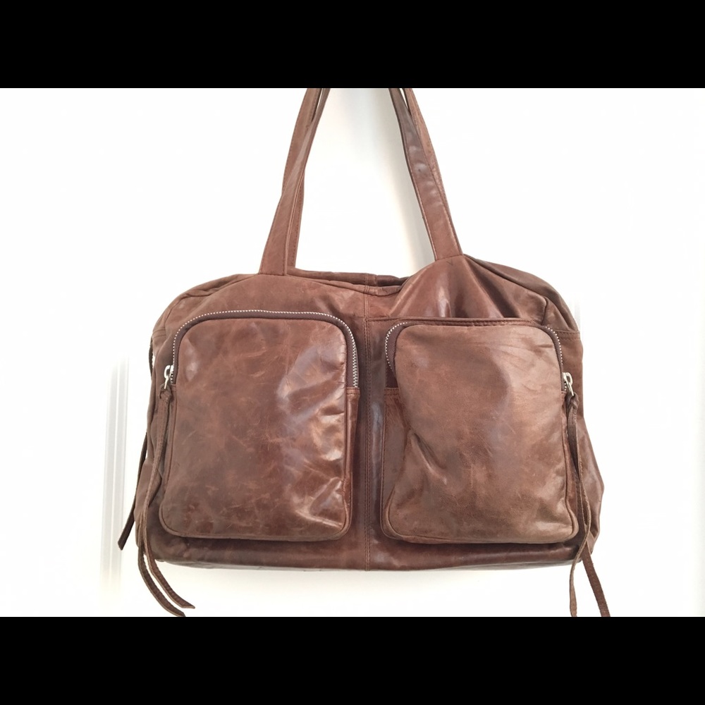 Latico Leathers double pocket shoulder tote
