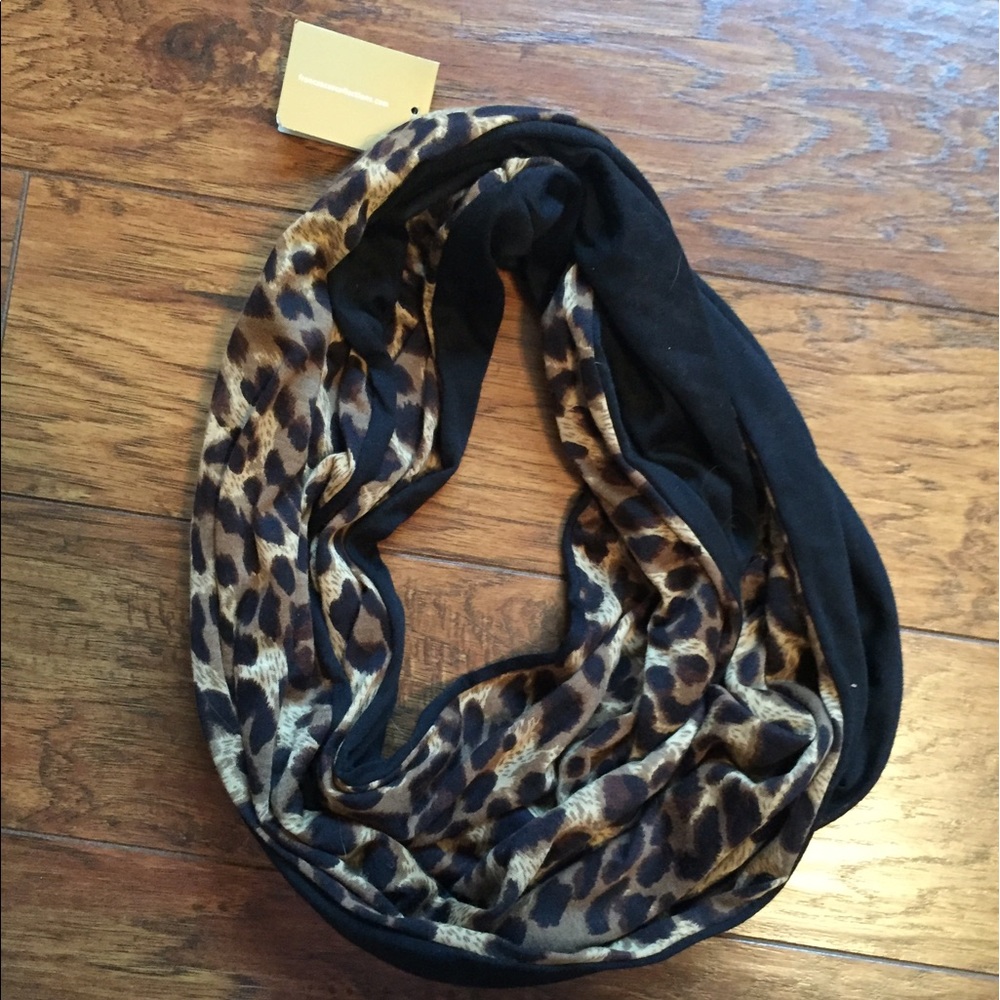 Leopard print scarf